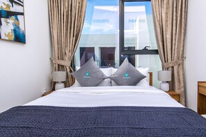 2 bedrooms, in-room safe, iron/ironing board, free WiFi