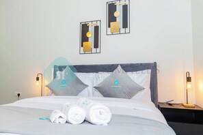 1 dormitorio, tabla de planchar con plancha, wifi gratis y ropa de cama