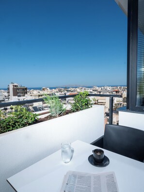 The Pal Suite | Terrace/patio - The Pal Living in a Concept (Heraklion)