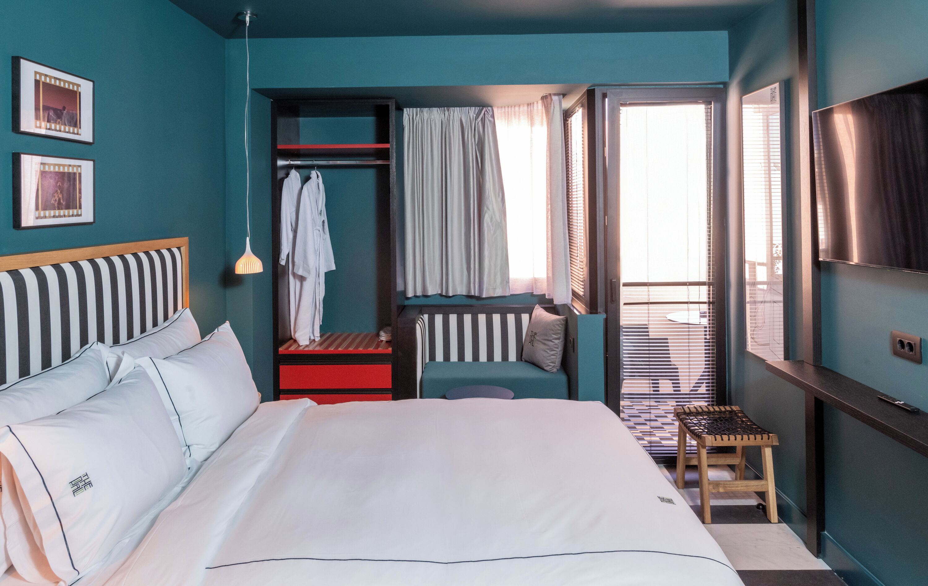 In-room safe, desk, laptop workspace, blackout curtains