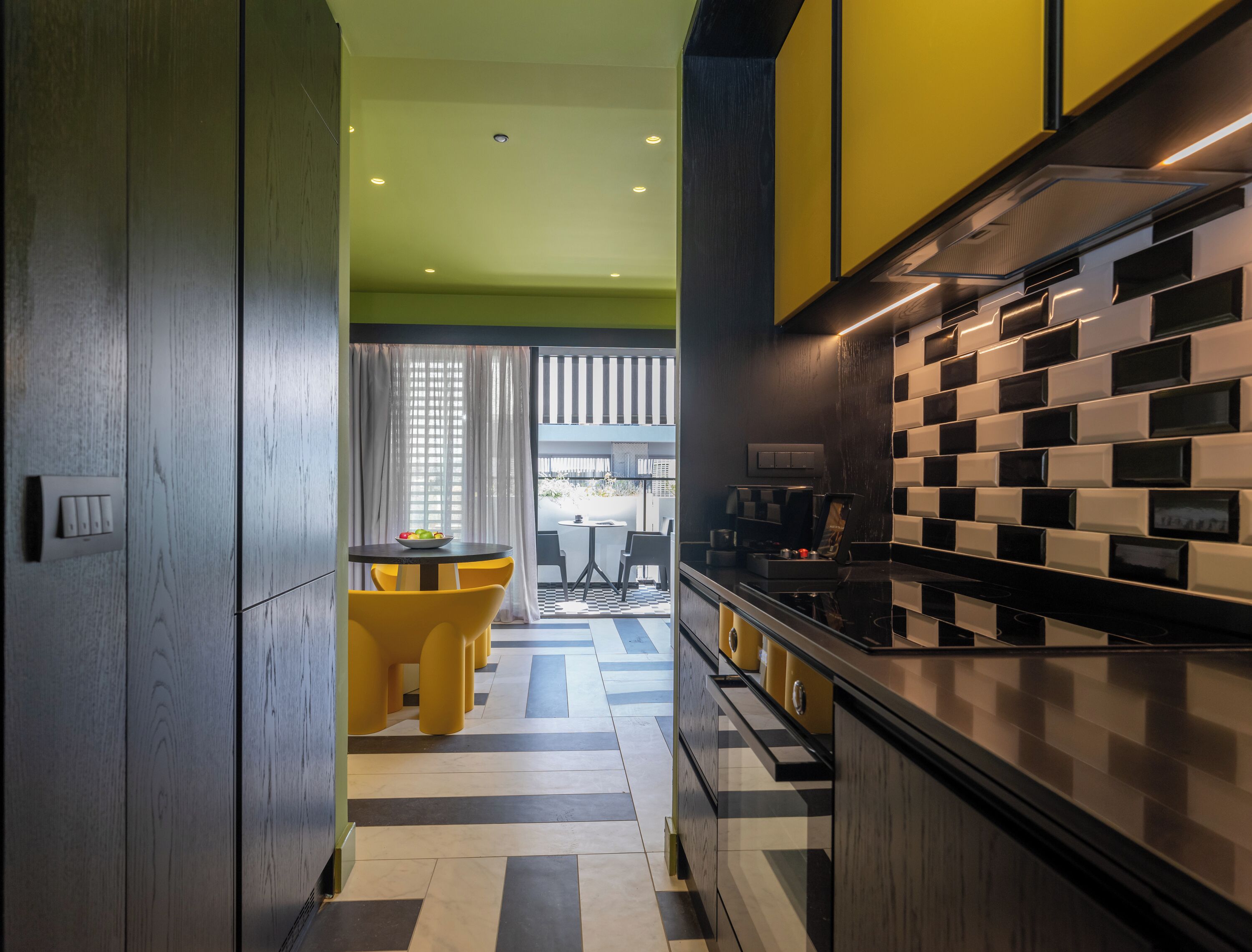 The Pal Suite | 専用キッチン | 冷蔵庫、コンロ、食器洗い機、コーヒー / ティーメーカー