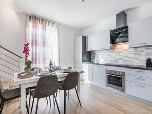 Oven, dishwasher, high chair