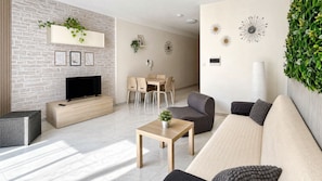 TV - Arzella Apartments (Munxar)