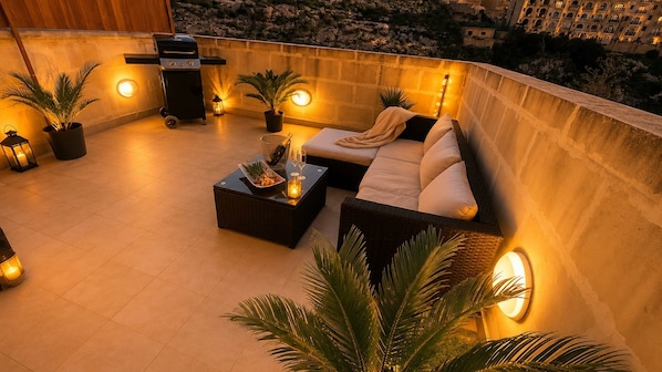 Terrace/patio - Arzella Apartments (Munxar)