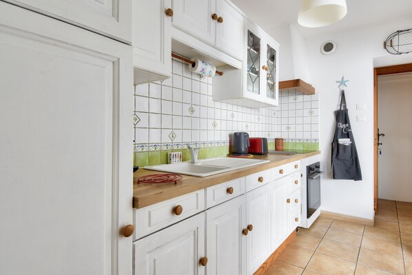 Køleskab, mikrobølgeovn, ovn, opvaskemaskine