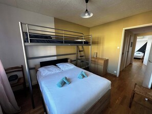 2 soveværelser, strygejern/strygebræt, internetforbindelse, sengetøj