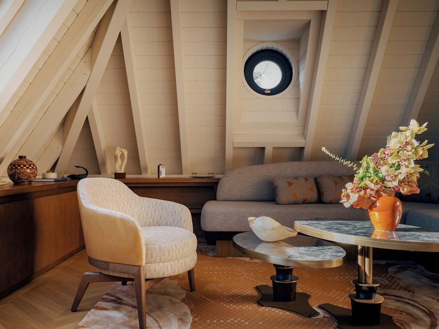 55-Zoll-LED-Fernseher mit Satellitenempfang