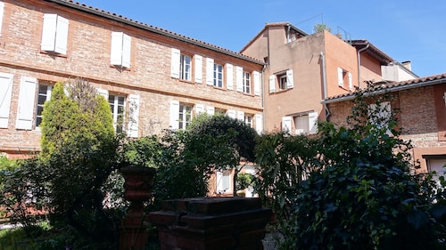 Cœur de Ville & Sérénité: Your haven of peace in the heart of town!