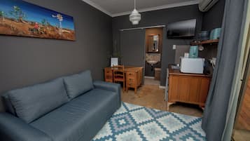 Comfort Studio, Patio, Ground Floor | Living area