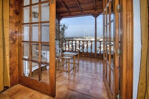 Appartement, 2 chambres, accessible aux personnes à mobilité réduite, fumeurs | Balcon