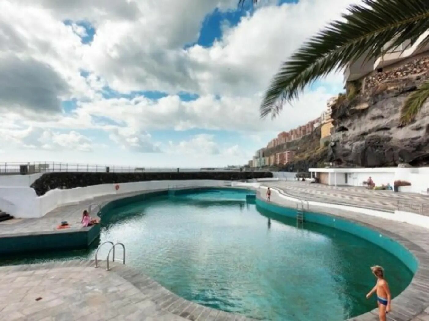 Apartment, 3 Bedrooms, Smoking, Balcony | Pool