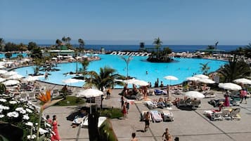 Apartment, 3 Bedrooms, Smoking, Balcony | Pool