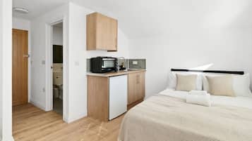 1 Schlafzimmer, BĂŒgeleisen/BĂŒgelbrett, kostenloses WLAN, BettwĂ€sche