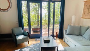 TV - Lodge du Lac, nature escape near Beauval Zoo (Chemillé-sur-Indrois)