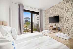 Premium bedding, individually decorated, individually furnished - City Break Żurawie Aparthotel (Gdansk)
