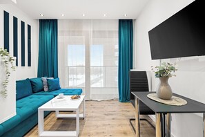 Classic-studio | Yksilöllisesti sisustettu, pimennysverhot, silitysrauta/-lauta