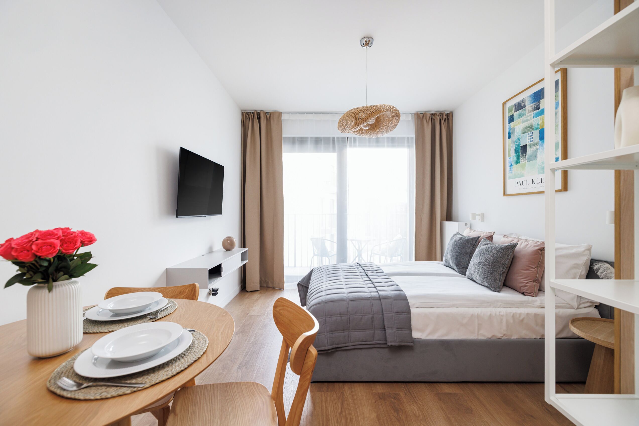 Décoration personnalisée, rideaux occultants, fer et planche à repasser