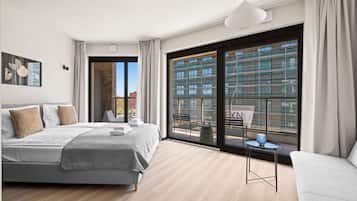 1 habitación, decoración personalizada y cortinas blackout
