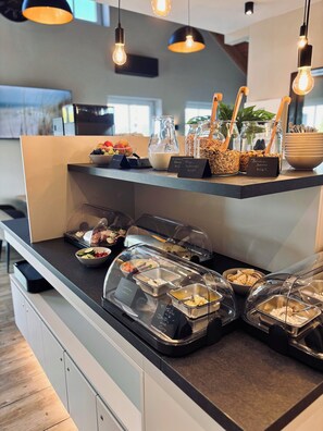 Petit déjeuner buffet compris tous les jours