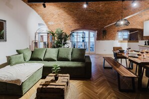 TV - Dreamy Brick Loft- Central & Right on the Ilz (Passau)
