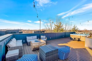 House - Twin Homes Hot Tub Rooftop Game Zone at Nashville (Nashville)