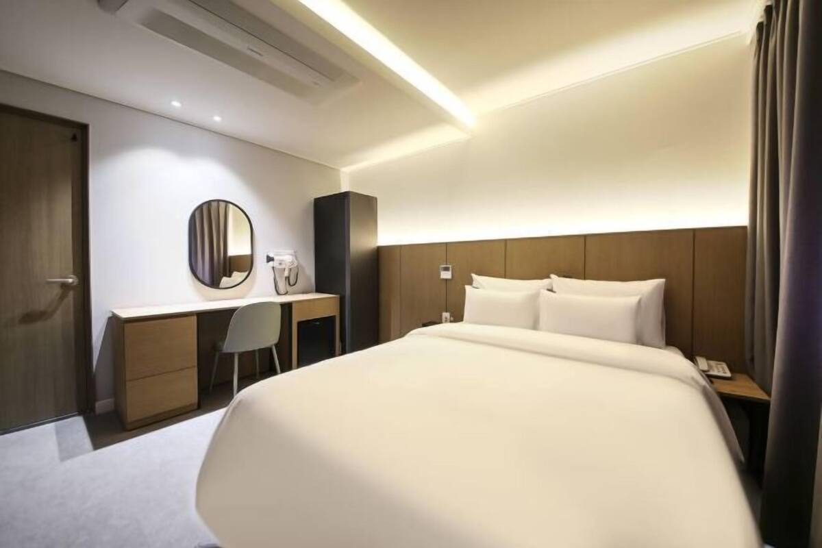 Literie de qualité supérieure, matelas mémoire de forme, bureau