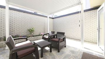 Premium Terrace, Non Smoking, OTT Available | Terraço/pátio