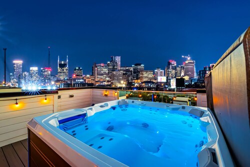 Disco Lounge Double Rooftop Hot Tub Nashville