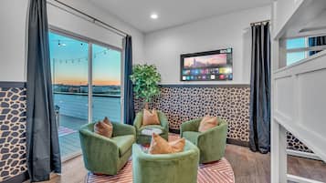 House | 4 bedrooms, Internet