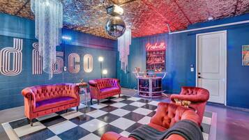 House | 4 bedrooms, Internet