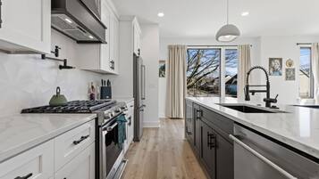 House | 4 bedrooms, Internet