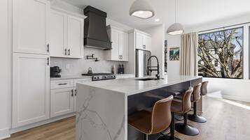 4 bedrooms, Internet