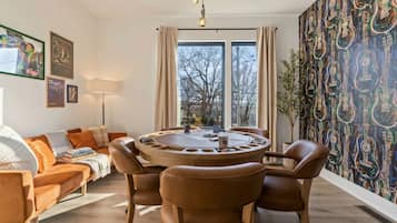 Casa | 4 quartos, acesso à internet de alta velocidade