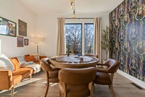 House | 4 bedrooms, Internet - Hot Tub Poker Pool Table Rooftop City MLS View (Nashville)