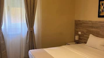 1 habitación, wifi y ropa de cama