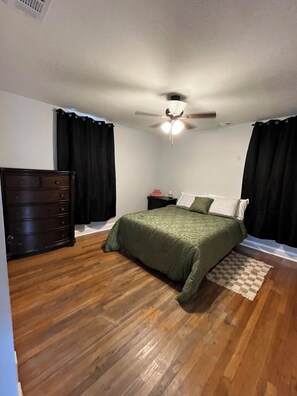 3 عدّة غرف نوم ومكتب ومكواة/لوح كي وواي فاي مجانًا