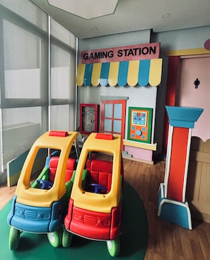 Studio, 1 Bedroom, City View | Children's area - Serenity Staycation Studio (Iloilo)