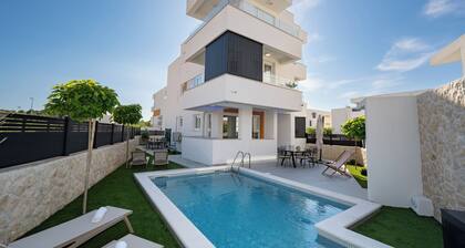 Nova Luxury Residence apartment with private heated pool