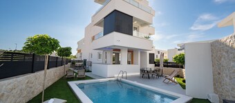 Nova Luxury Residence apartment with private heated pool