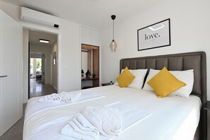 Deluxe Apartment, 3 Bedrooms, Private Pool, Pool View - Nova Luxury Residence apartment with private heated pool (Novalja)
