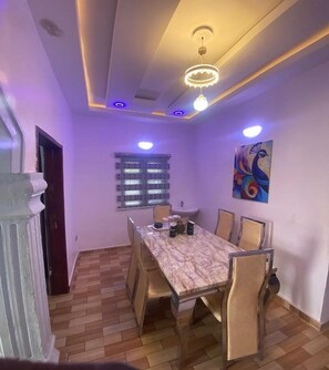 In-room dining - Princess and Danny Apartments (Lagos)
