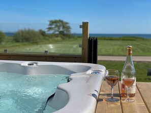 Comfort Apartment, Private Bathroom, Ocean View | Private spa tub - Hygge Strand Camping (Odder)