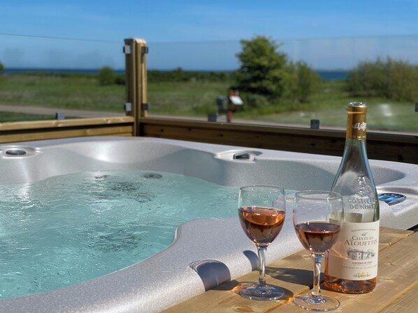 Comfort Apartment, Private Bathroom, Ocean View | Private spa tub - Hygge Strand Camping (Odder)