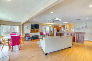 House (3 Bedrooms) | Interior