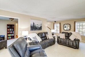 House (4 Bedrooms) | Interior