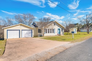 House (3 Bedrooms) | Interior - Hill Country Retreat w/ Lake View, Deck & Balcony (Spicewood)