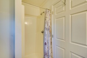 Interior - 2 Mi to South Boston Speedway: Cozy Tiny Home! (South Boston)