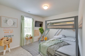 House (3 Bedrooms) | Interior