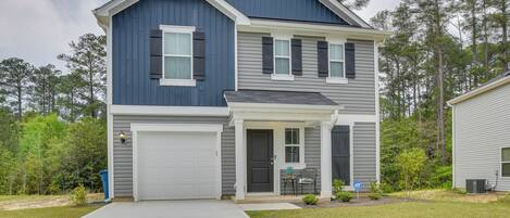 Rumah (3 Bedrooms) | Bagian depan properti