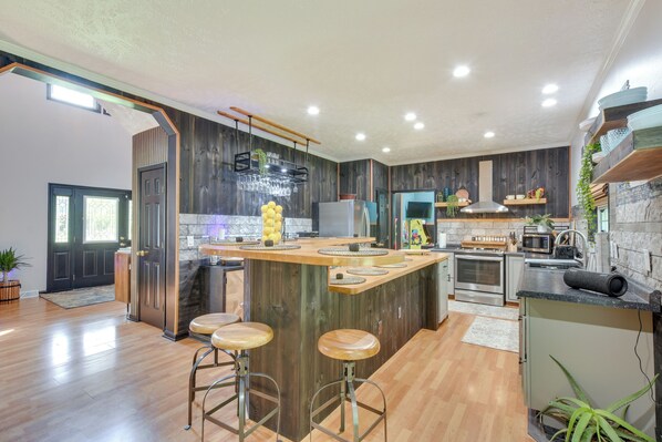 House (4 Bedrooms) | Interior - 'peacock Landing' in Vass: Game Room & Shared Pool (Vass)